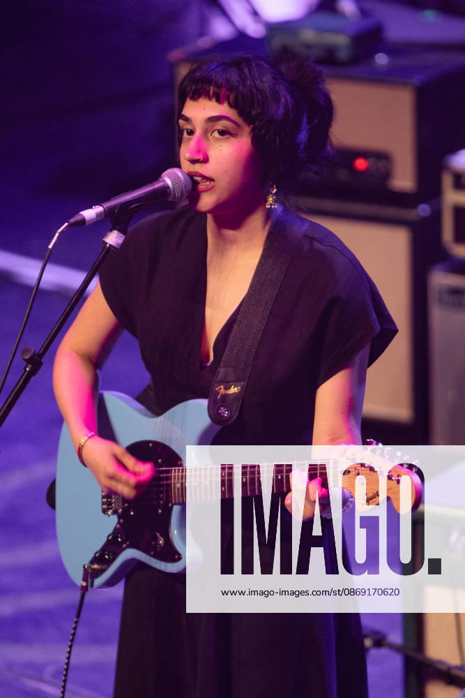 The Syd Barrett 80th Birthday Concert, The Corn Exchange, Cambridge, UK, 10 October 2026. 10 October 2026: Scottish singer songwriter Radhika Meera Dade (known professionally as Radhika) plays The Syd Barrett 80th Birthday Concert at The Corn Exchange, Cambridge, UK., Credit:Stuart Hogben Avalon