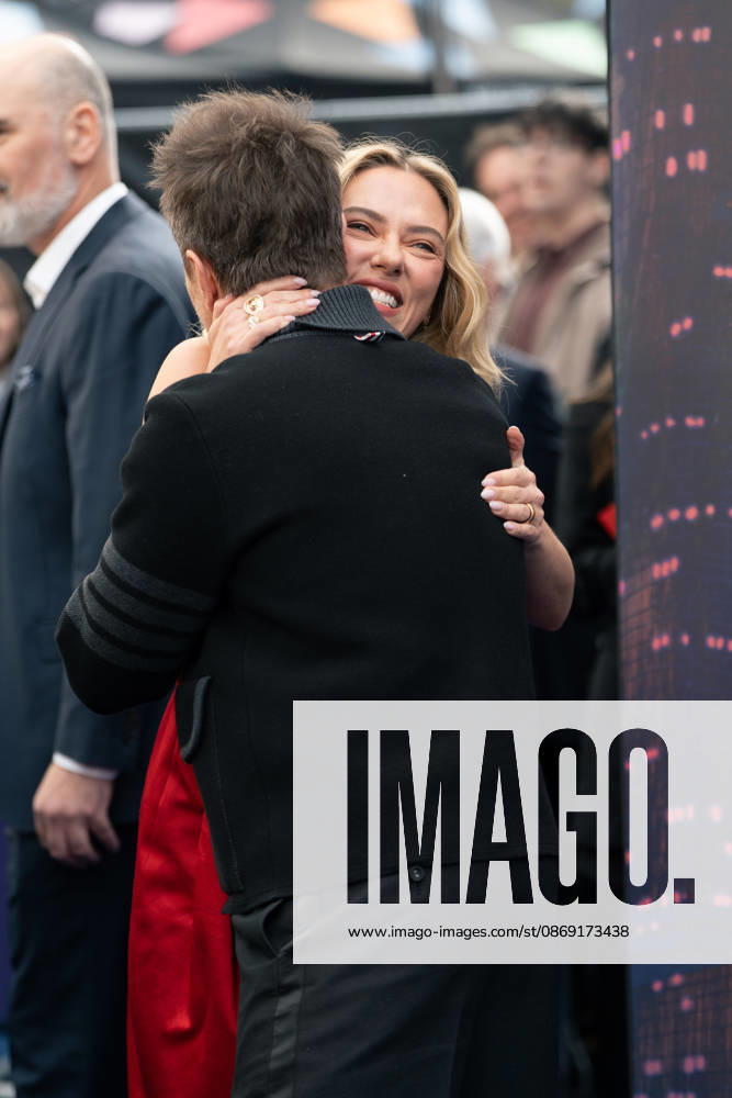 Scarlett Johansson and Sam Rockwell attend the Ray Gunn Gala during the 70th BFI London Film Festival at The Royal Festival Hall. London United Kingdom - ZUMAs197 20261010_aaa_s197_586