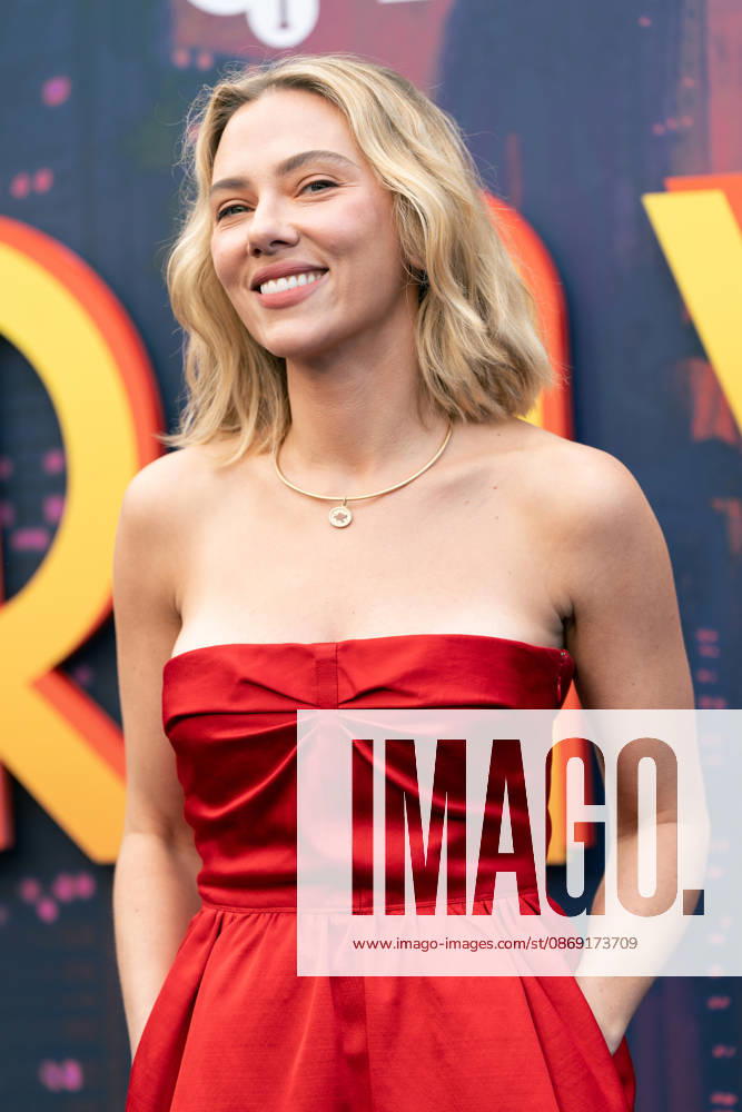 Scarlett Johansson attends the Ray Gunn Gala during the 70th BFI London Film Festival at The Royal Festival Hall. London United Kingdom - ZUMAs197 20261010_aaa_s197_594