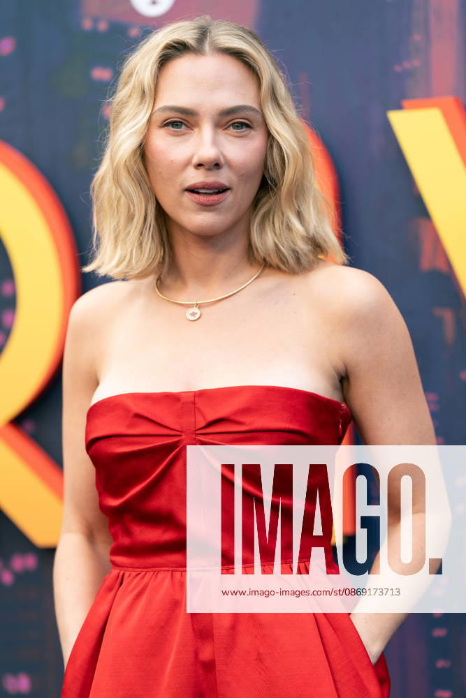 Scarlett Johansson attends the Ray Gunn Gala during the 70th BFI London Film Festival at The Royal Festival Hall. London United Kingdom - ZUMAs197 20261010_aaa_s197_596