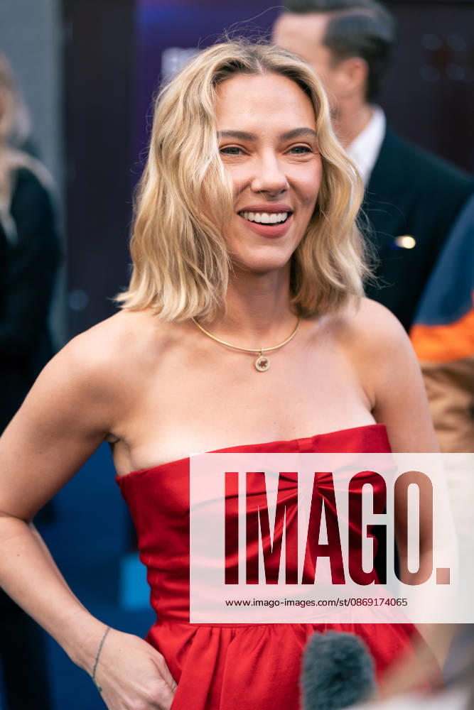 Scarlett Johansson attends the Ray Gunn Gala during the 70th BFI London Film Festival at The Royal Festival Hall. London United Kingdom - ZUMAs197 20261010_aaa_s197_609