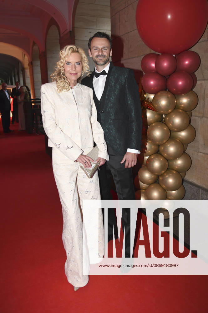 Victoria Herrmann mit Ehemann David Böthig bei der 18. Hope Gala 2026 im Schauspielhaus. Dresden