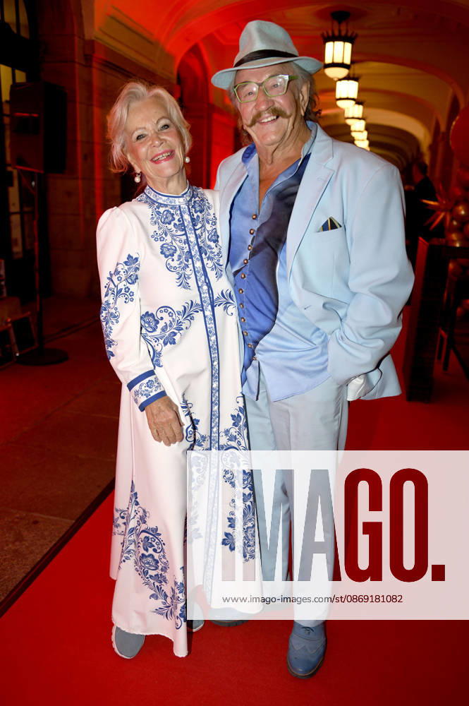 Dorit Gäbler mit Ehemann Karl-Heinz Bellmann bei der 18. Hope Gala 2026 im Schauspielhaus. Dresden