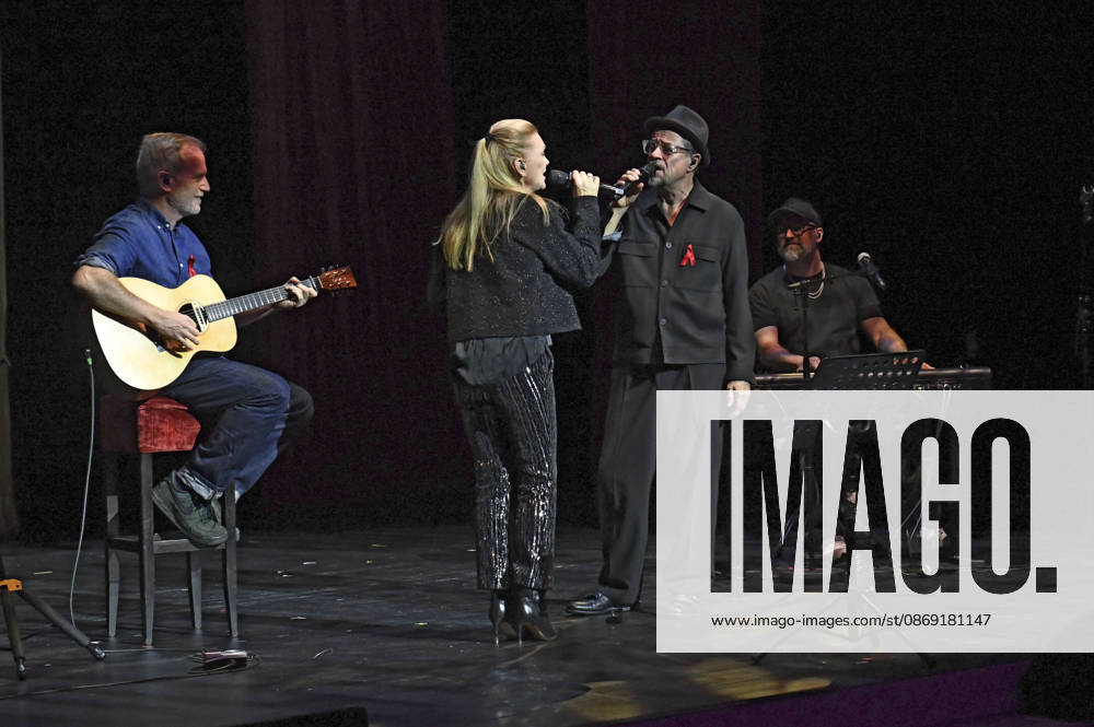 Anna Loos mit Ehemann Jan Josef Liefers bei der 18. Hope Gala 2026 im Schauspielhaus. Dresden