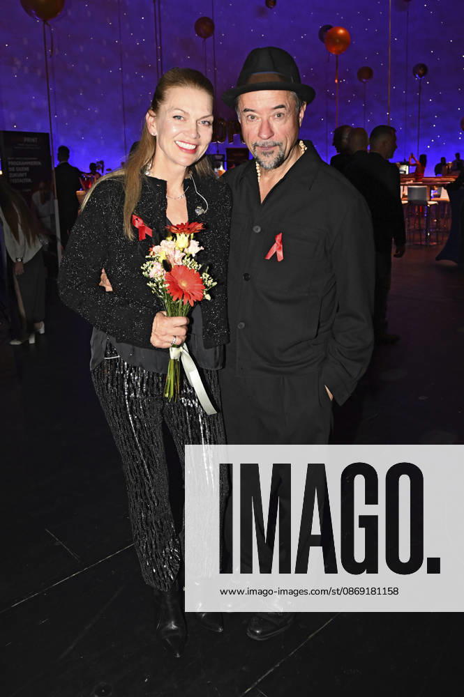 Anna Loos mit Ehemann Jan Josef Liefers bei der 18. Hope Gala 2026 im Schauspielhaus. Dresden