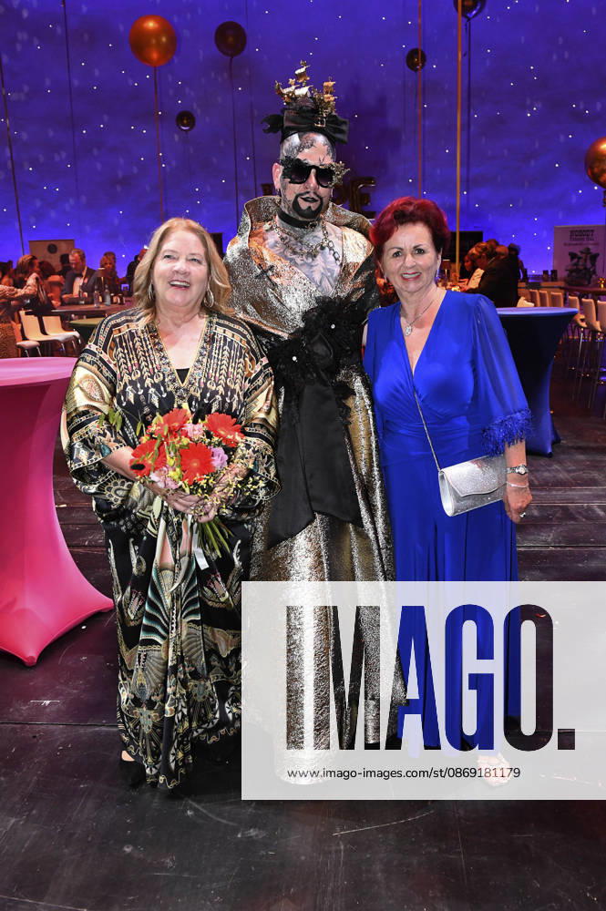 Kathy Kelly, Gast und Viola Klein bei der 18. Hope Gala 2026 im Schauspielhaus. Dresden