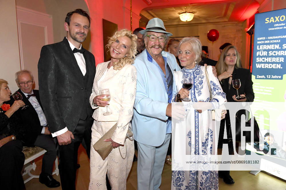 David Böthig, Victoria Herrmann, Karl-Heinz Bellmann und Dorit Gäbler bei der 18. Hope Gala 2026 im Schauspielhaus. Dresden