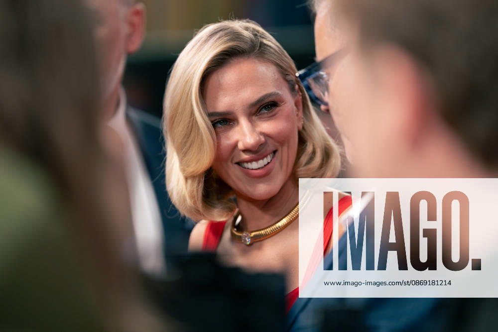 Scarlett Johansson attends the premiere of Paper Tiger during the 70th BFI London Film Festival at the Royal Festival Hall. London United Kingdom - ZUMAs197 20261010_aaa_s197_797