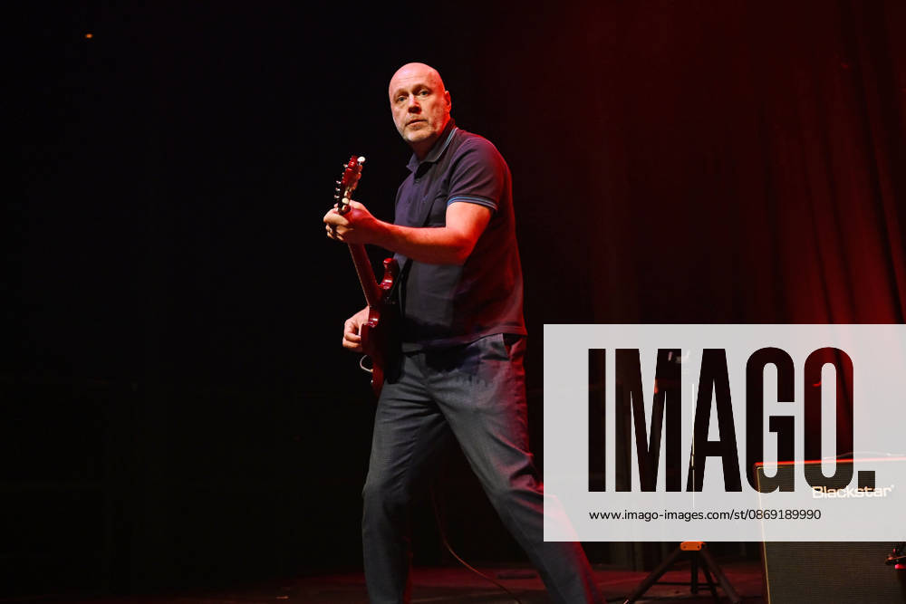 ˜Gene performing at Roundhouse, London LONDON, ENGLAND - OCTOBER 10: Steve Mason of ˜Gene performing at Roundhouse, Chalk Farm on October 10 in London, England. CAP MAR MAR Great Britain UK