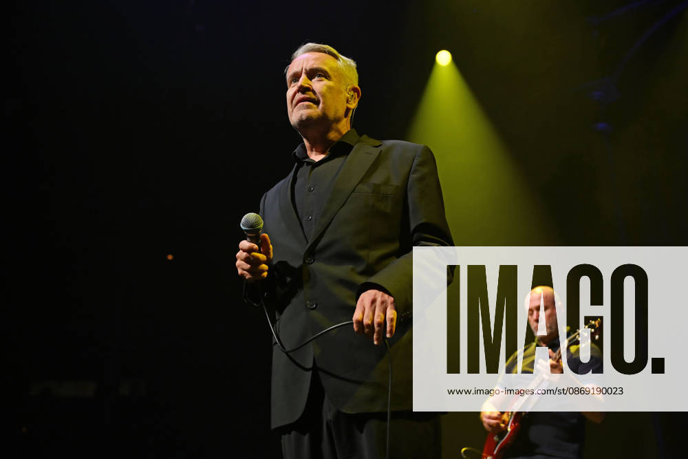 ˜Gene performing at Roundhouse, London LONDON, ENGLAND - OCTOBER 10: Martin Rossiter and Steve Mason of ˜Gene performing at Roundhouse, Chalk Farm on October 10 in London, England. CAP MAR MAR Great Britain UK