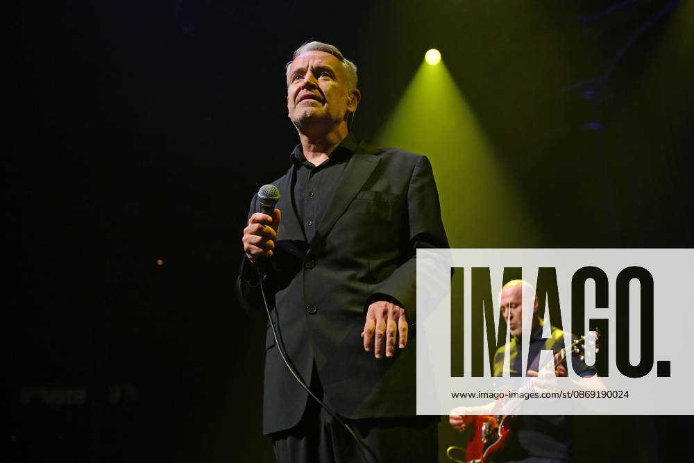 ˜Gene performing at Roundhouse, London LONDON, ENGLAND - OCTOBER 10: Martin Rossiter and Steve Mason of ˜Gene performing at Roundhouse, Chalk Farm on October 10 in London, England. CAP MAR MAR Great Britain UK