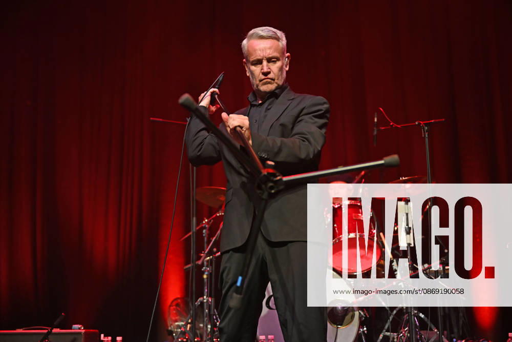 ˜Gene performing at Roundhouse, London LONDON, ENGLAND - OCTOBER 10: Martin Rossiter of ˜Gene performing at Roundhouse, Chalk Farm on October 10 in London, England. CAP MAR MAR Great Britain UK