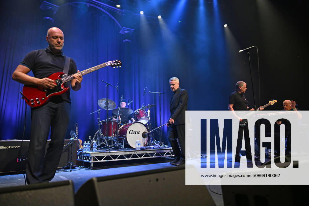 ˜Gene performing at Roundhouse, London LONDON, ENGLAND - OCTOBER 10: Steve Mason, Matt James, Martin Rossiter, Kevin Miles and Mick Talbot of ˜Gene performing at Roundhouse, Chalk Farm on October 10 in London, England. CAP MAR MAR Great Britain UK