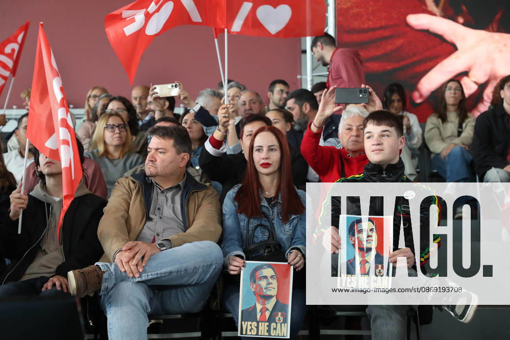 Pedro Sánchez speaks at a pre-campaign event in Ponferrada, León. Several people hold a banner reading Pedro Sánchez: Yes, he can during a PSOE pre-campaign event at La Térmica Cultural in Ponferrada on October 11, 2026, in Ponferrada, León, Castile and León, Spain. The Prime Minister and Secretary-General of the PSOE, Pedro Sánchez, kicked off the pre-campaign for the general election on November 29 this weekend with two events: on Saturday in Dos Hermanas, Seville, and today in Ponferrada, León, at the Térmica Cultural of the Energy Foundation, October 11, 2026, Ponferrada, León, Castile and León, Spain