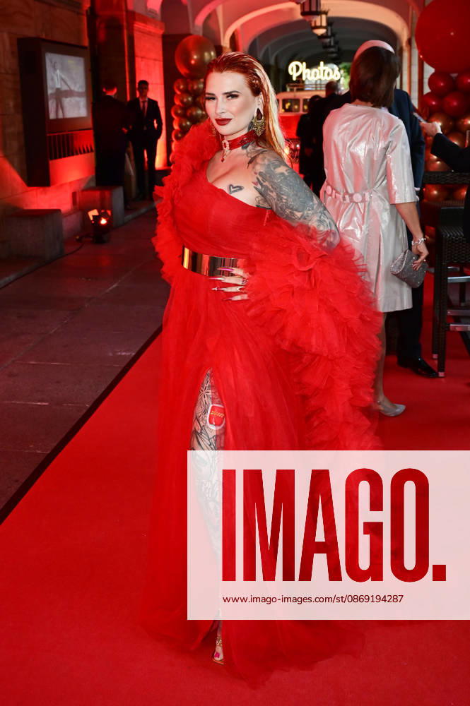 Lyn Künstner bei der 18. Hope Gala 2026 im Schauspielhaus. Dresden