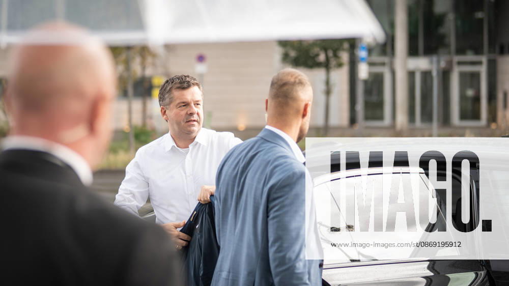 Ministerpräsident und Fraktionschef in Sachsen-Anhalt, Sven Schulze, bei seiner Ankunft am Konrad-Adenauer-Haus;Präsidiumsklausurtagung der CDU Deutschlands in Berlin, Oktober 2026, Berlin Berlin Deutschland Konrad-Adenauer-Haus