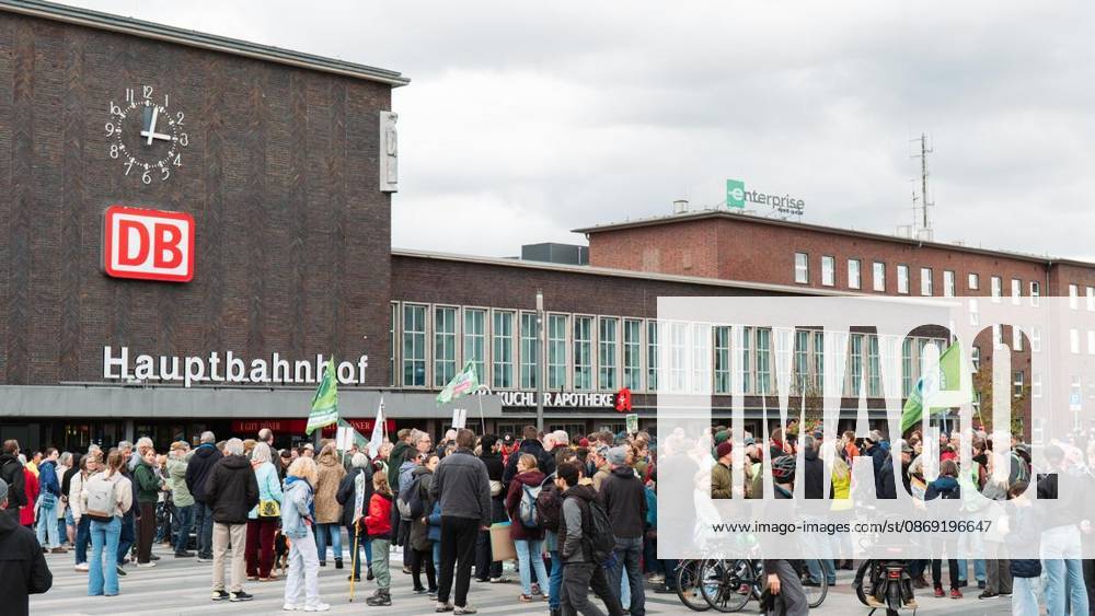 Anlass: am Samstag, 11. Oktober 2026, versammelten sich Demonstranten am Duisburger Hauptbahnhof um gegen die gepolante CO2 Pipeline zu demonstrieren. Duisburg