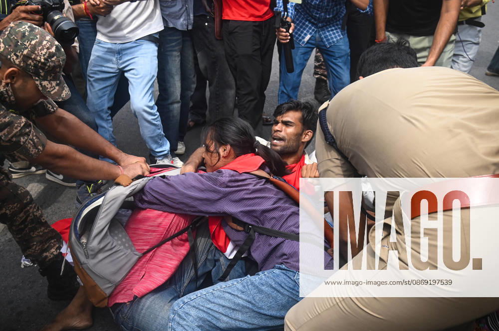 Security personnel detain protestors during a protest seeking the resignation of India s Chief Election Commissioner Gyanesh Kumar, over alleged electoral malpractices in the Special Intensive Revision (SIR) of electoral rolls, in New Delhi, India on October 11, 2026. New Delhi India - ZUMAj168 20261011_zip_j168_019
