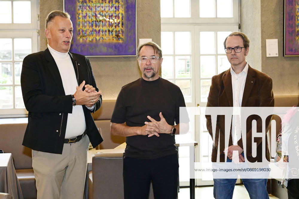 Jens Christian Wittig, Jan Josef Liefers und Frank Stehr bei der Vernissage Goldener Reigen von Jens Christian Wittig im Kastenmeiers im Taschenbergpalais. Dresden