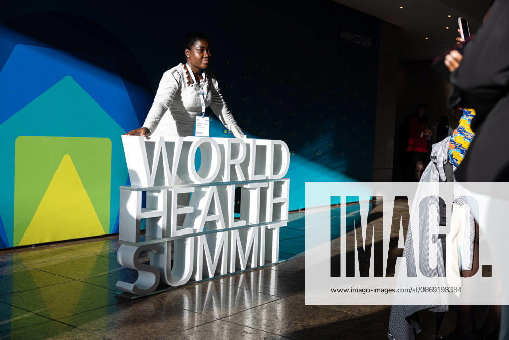 World Health Summit 2026 globalen Gesundheitspolitik. Deutschland, Berlin am 11. Oktober 2026: Ein 3D-Schriftzug des World Health Summit in dem Berliner Hotel InterContinental, in dem der internationale Gesundheitsgipfel stattfindet.