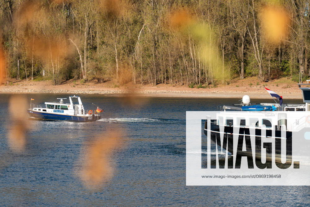 Havarierter Tanker mit 250 Tonnen Wasserstoff frei vierte Festfahrung auf dem Rhein Begleitung durch WSA und Wasserschutzpolizei Am 11.10.2026 gegen 07:00 Uhr fuhr sich ein Tankmotorschiff auf dem Rhein bei Ludwigshöhe in Höhe von Rheinkilometer 474,00 fest. Das Schiff war mit 250 Tonnen Wasserstoff beladen, auf Talfahrt und kam an der linksrheinischen Seite der Fahrrinne fest. Es war die vierte Festfahrung von Großfahrzeugen in diesem Bereich seit dem Vormittag des 10.10.2026. Im Laufe des Nachmittags befreite sich das Schiff, fuhr zunächst weiter nach Nierstein, wendete dort und fuhr zurück, begleitet von einem Arbeitsschiff des WSA Rhein und der Wasserschutzpolizei. Nierstein BWS Rhein Rheinland-Pfalz Deutschland