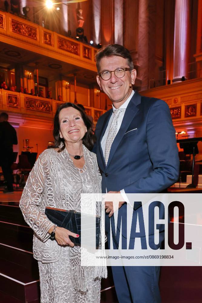 First Steps Award 2026 Christiane Goetz-Weimer, Wolfram Weimer Opus Klassik 2026, Konzerthaus Berlin, Berlin, Datum: 11.10.2026