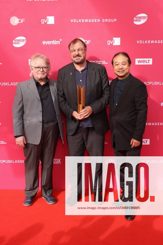 First Steps Award 2026 Janne Saksala, Martin Stegner, Wu Wei Opus Klassik 2026, Konzerthaus Berlin, Berlin, Datum: 11.10.2026