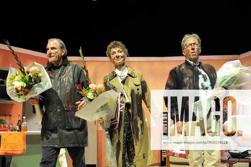 Actor Frans Van der Aa ; Actress Marleen Merckx and Actor Peter Van De Velde pictured during the premiere of Het Zinkgat , a theatre tragicomedy, at Theater Elckerlyc in Antwerp, on Sunday 11 October 2026. BOAZxKEERSMAEKERS 189468375