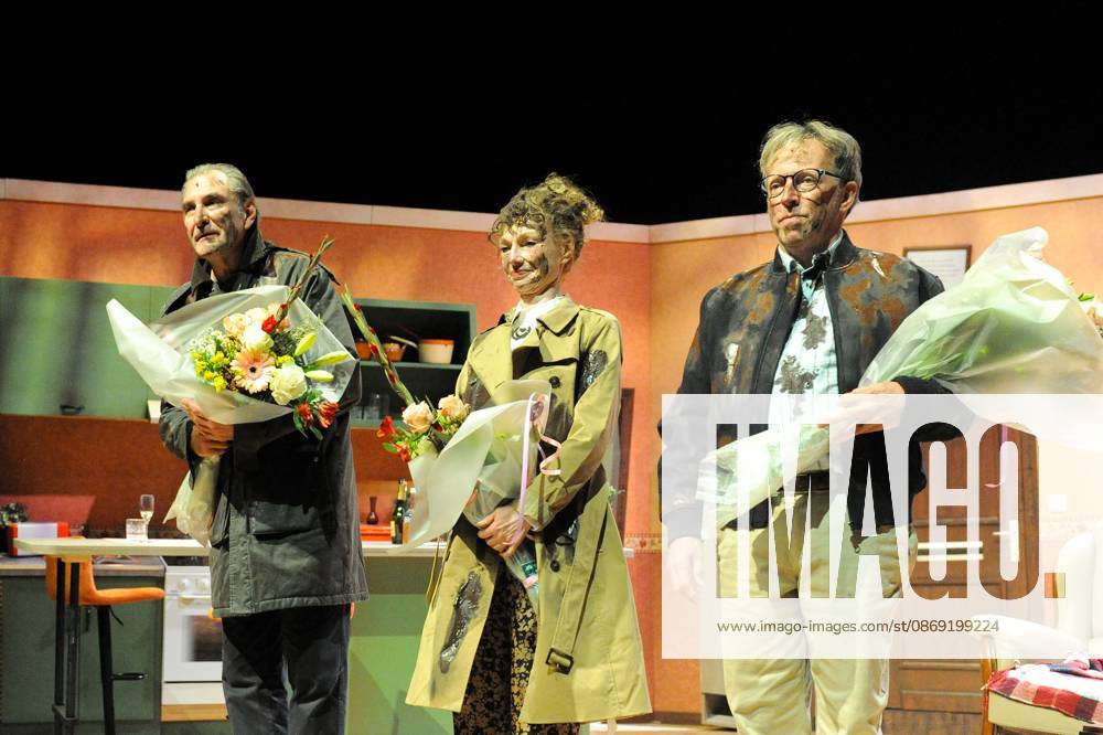 Actor Frans Van der Aa ; Actress Marleen Merckx and Actor Peter Van De Velde pictured during the premiere of Het Zinkgat , a theatre tragicomedy, at Theater Elckerlyc in Antwerp, on Sunday 11 October 2026. BOAZxKEERSMAEKERS 189468417