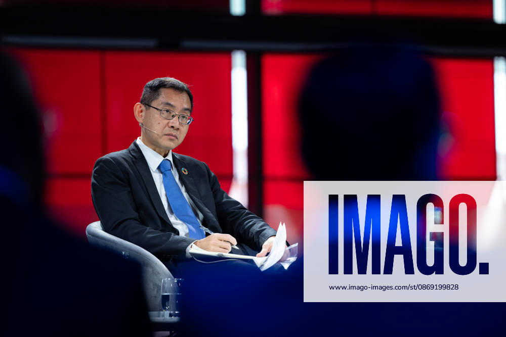 World Health Summit 2026 Weltgesundheitsgipfel. Deutschland, Berlin am 11. Oktober 2026: Prof. Dr. Teo Yik Ying, Dekan der Saw Swee Hock School of Public Health und Vizepräsident der National University of Singapore bei der Paneldisskussion zum Thema: Gesundheit in Krisenzeiten: Wie Gesundheitssysteme trotz Sanktionen und migrationsbedingtem Druck infolge von Konflikten geschützt werden können (Health in Times of Crisis: Safeguarding Health Systems Amid Sanctions and Conflict-Induced Migration Pressure).