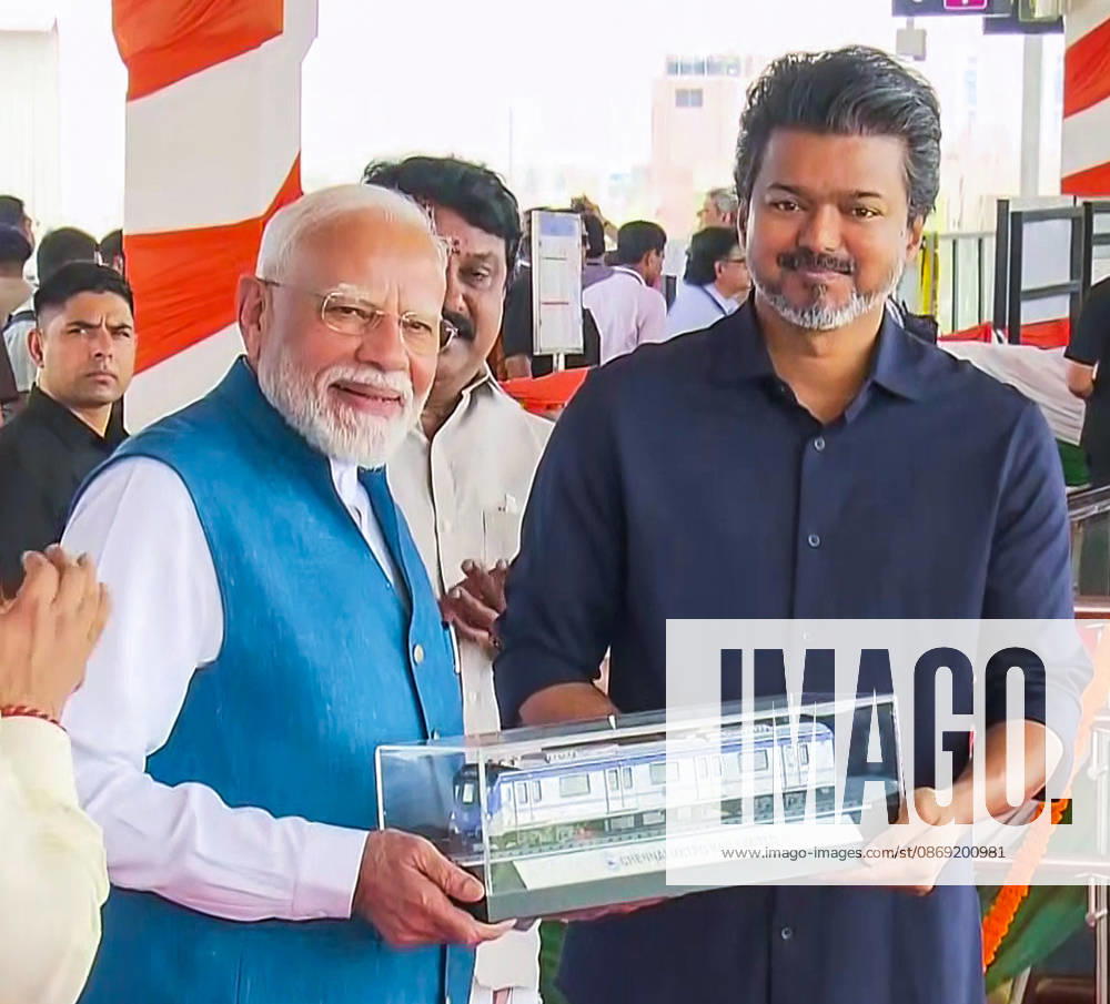 PM Modi Presented with Chennai Metro Train Model by Tamil Nadu CM C. Joseph Vijay Chennai, Oct 11 (ANI): Prime Minister Narendra Modi being presented with a model of a Chennai Metro train by Tamil Nadu Chief Minister C. Joseph Vijay during its inauguration event, in Chennai on Sunday. (DD News ANI Video Grab) Chennai Tamil Nadu India