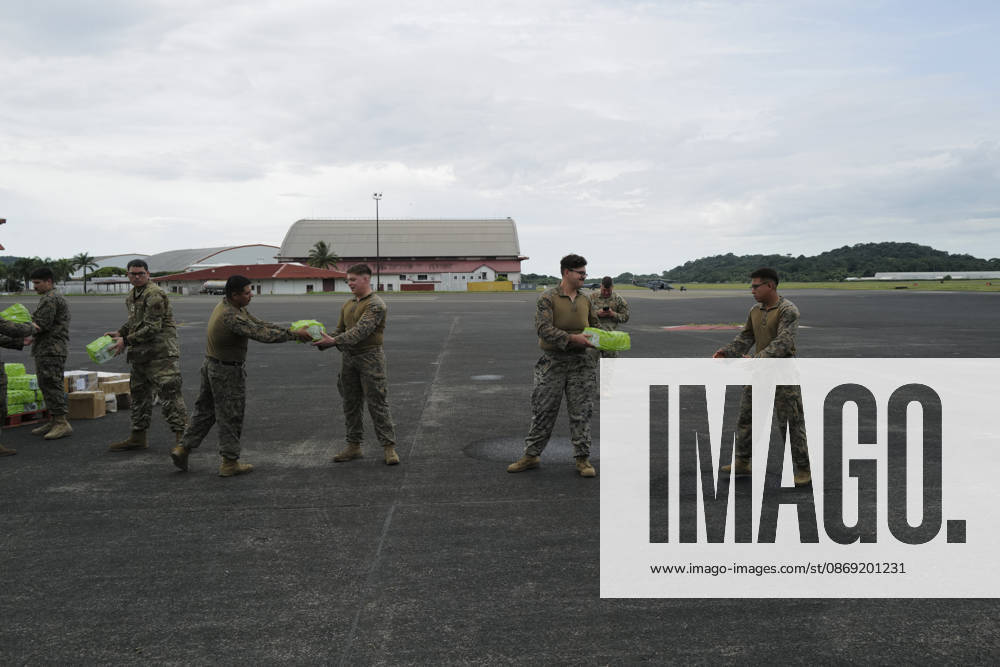 US military personnel organize humanitarian aid supplies in Panama PANAMA PACIFICO, PANAMA - OCTOBER 11: U.S. military personnel load humanitarian aid supplies onto a military helicopter at Panama Pacifico International Airport in Panama on October 11, 2026. The U.S. Southern Command is coordinating emergency relief operations to deliver food, water, and essential supplies to communities affected by Friday’s devastating 7.7-magnitude earthquake. Mauricio Valenzuela Anadolu Panama Pacifico Panama. Editorial use only. Please get in touch for any other usage.