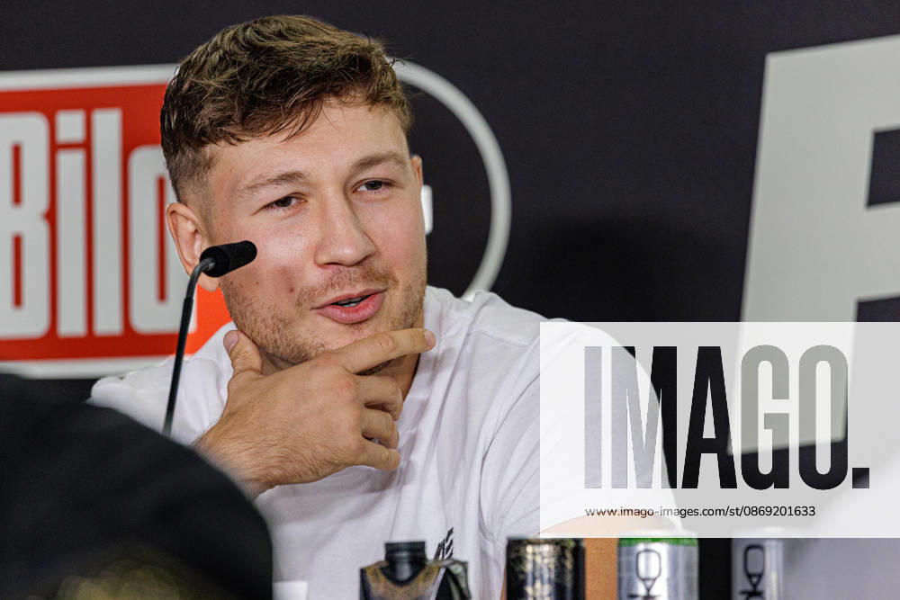 Essen. Oliver Ginkel bei der Pressekonferenz zum Fame Fighting 4 Promiboxen. Essen Atlantic Hotel Nordrhein-Westfalen Deutschland