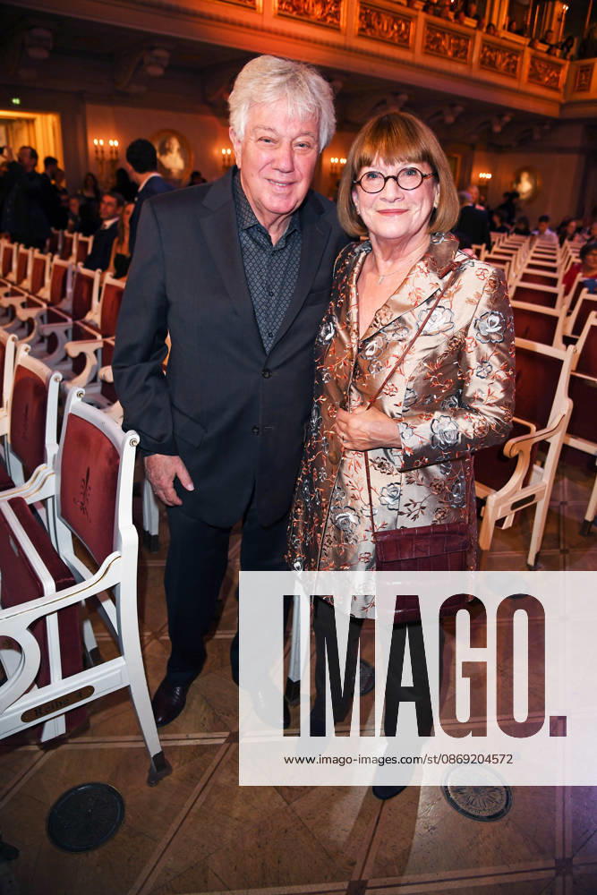 Rolf Zuckowski mit Ehefrau Monika Zuckowski beim OPUS KLASSIK 2026 im Konzerthaus am Gendarmenmarkt in Berlin am 11.10.2026