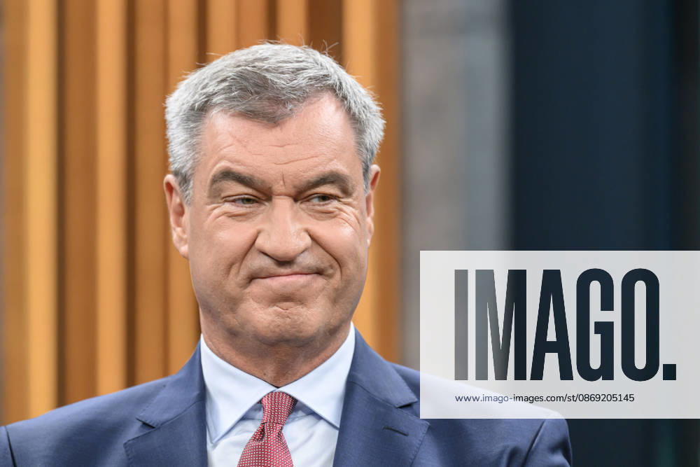 Im Bild v.l.: Markus Söder, Ministerpräsident Bayern, CSU, GER, Berlin, Studio, zu Gast bei - Caren Miosga, Polittalk, TV, Format, Das Erste, aus Berlin Adlershof - am Studio 20, Thema: Wie kommt die Regierung aus der Krise, Herr Söder? 11.10.2026,