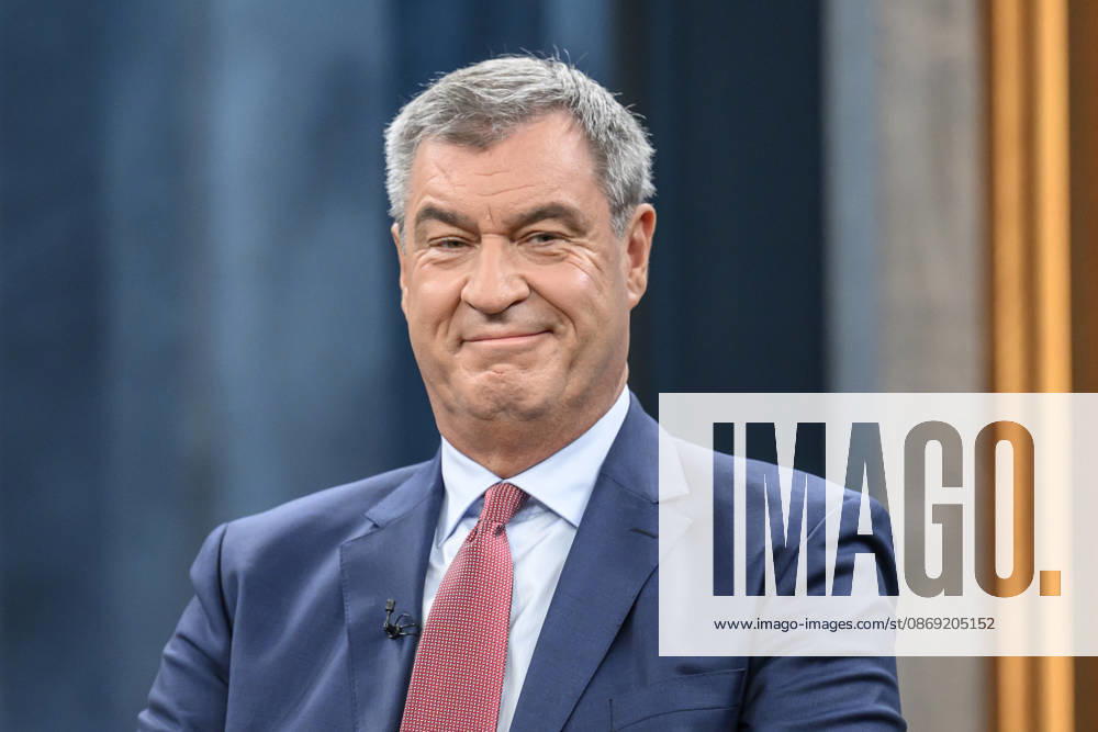 Im Bild v.l.: Markus Söder, Ministerpräsident Bayern, CSU, GER, Berlin, Studio, zu Gast bei - Caren Miosga, Polittalk, TV, Format, Das Erste, aus Berlin Adlershof - am Studio 20, Thema: Wie kommt die Regierung aus der Krise, Herr Söder? 11.10.2026,