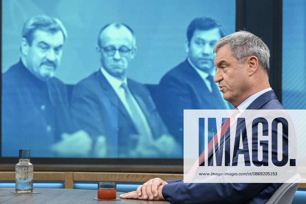 Im Bild v.l.: Markus Söder, Ministerpräsident Bayern, CSU, GER, Berlin, Studio, zu Gast bei - Caren Miosga, Polittalk, TV, Format, Das Erste, aus Berlin Adlershof - am Studio 20, Thema: Wie kommt die Regierung aus der Krise, Herr Söder? 11.10.2026,