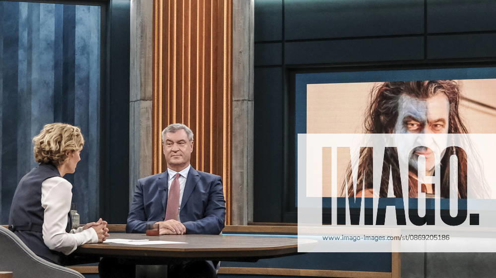 Im Bild v.l.: Caren Miosga, Markus Söder, Ministerpräsident Bayern, CSU, Braveheart GER, Berlin, Studio, zu Gast bei - Caren Miosga, Polittalk, TV, Format, Das Erste, aus Berlin Adlershof - am Studio 20, Thema: Wie kommt die Regierung aus der Krise, Herr Söder? 11.10.2026,