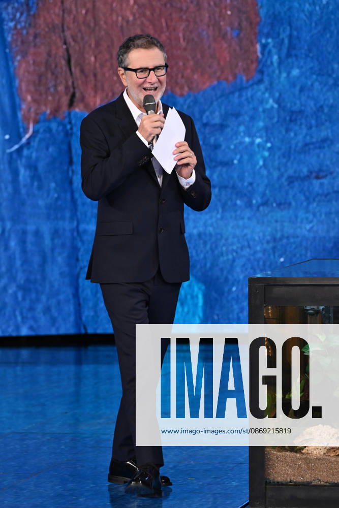IPA89573712 - Milan, TV Show Che Tempo Che Fa - Nove. Pictured: Fabio Fazio