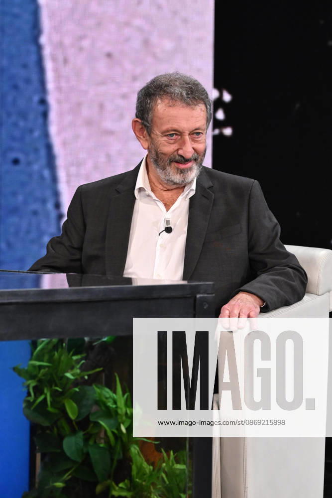 IPA89573731 - Milan, TV Show Che Tempo Che Fa - Nove. Pictured: Michele Serra