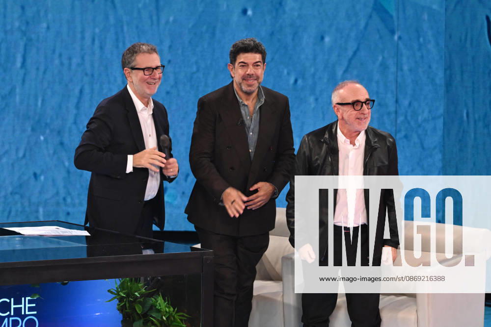 IPA89573962 - Milan, TV Show Che Tempo Che Fa - Nove. Pictured: Fabio Fazio, Pierfrancesco Favino, Silvio Orlando