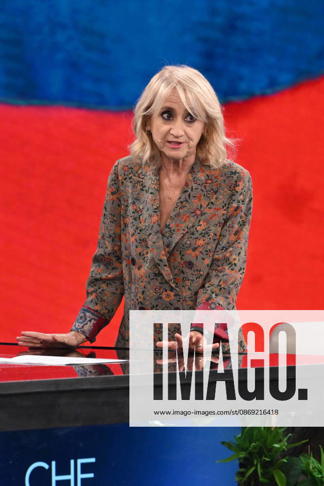 IPA89573964 - Milan, TV Show Che Tempo Che Fa - Nove. Pictured: Luciana Littizzetto