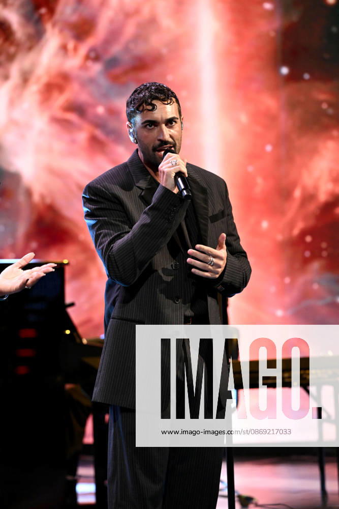 IPA89573977 - Milan, TV Show Che Tempo Che Fa - Nove. Pictured: Marco Mengoni