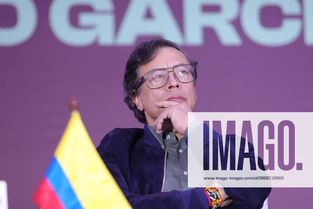 TO-45422 & x2013; Mexico City, September 29, 2026. Former Colombian President Gustavo Petro participates in the 26th Zocalo International Book Fair at the presentation of the book Nuestra Am& xe9;rica en vilo. Clasos.com.mx. - ZUMAcs4_ 20261011_faa_cs4_183