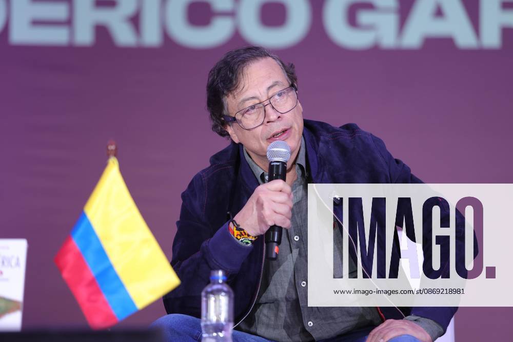 TO-45422 & x2013; Mexico City, September 29, 2026. Former Colombian President Gustavo Petro participates in the 26th Zocalo International Book Fair at the presentation of the book Nuestra Am& xe9;rica en vilo. Clasos.com.mx. - ZUMAcs4_ 20261011_faa_cs4_184