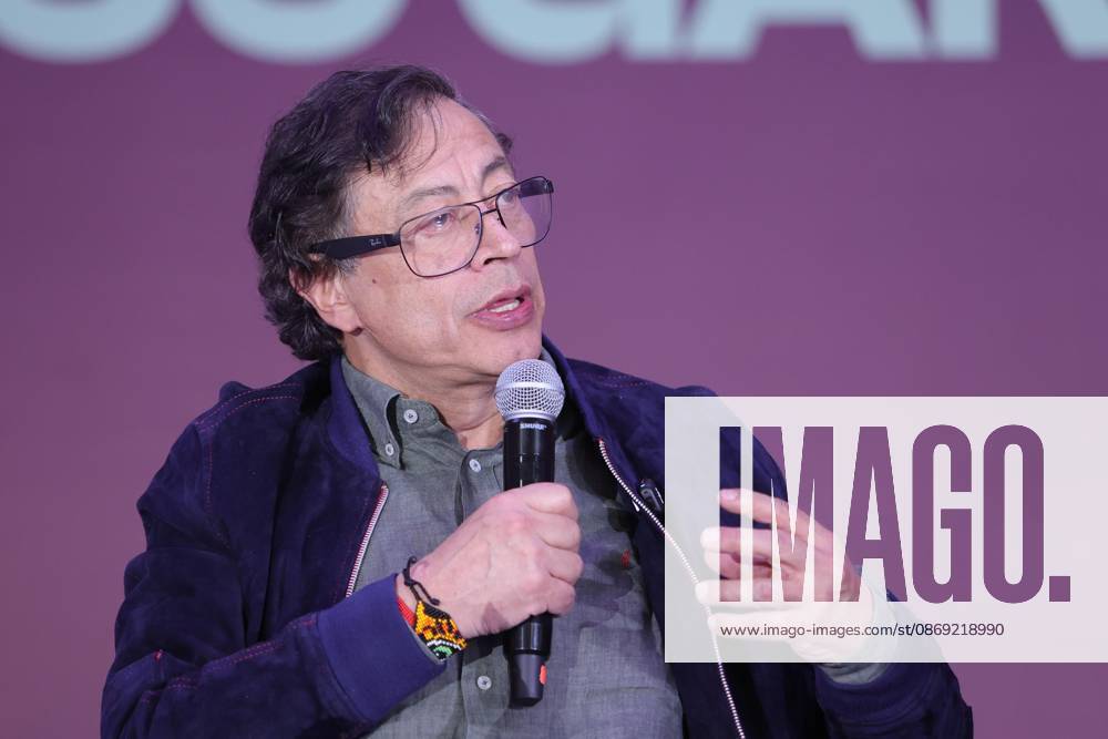 TO-45422 & x2013; Mexico City, September 29, 2026. Former Colombian President Gustavo Petro participates in the 26th Zocalo International Book Fair at the presentation of the book Nuestra Am& xe9;rica en vilo. Clasos.com.mx. - ZUMAcs4_ 20261011_faa_cs4_190