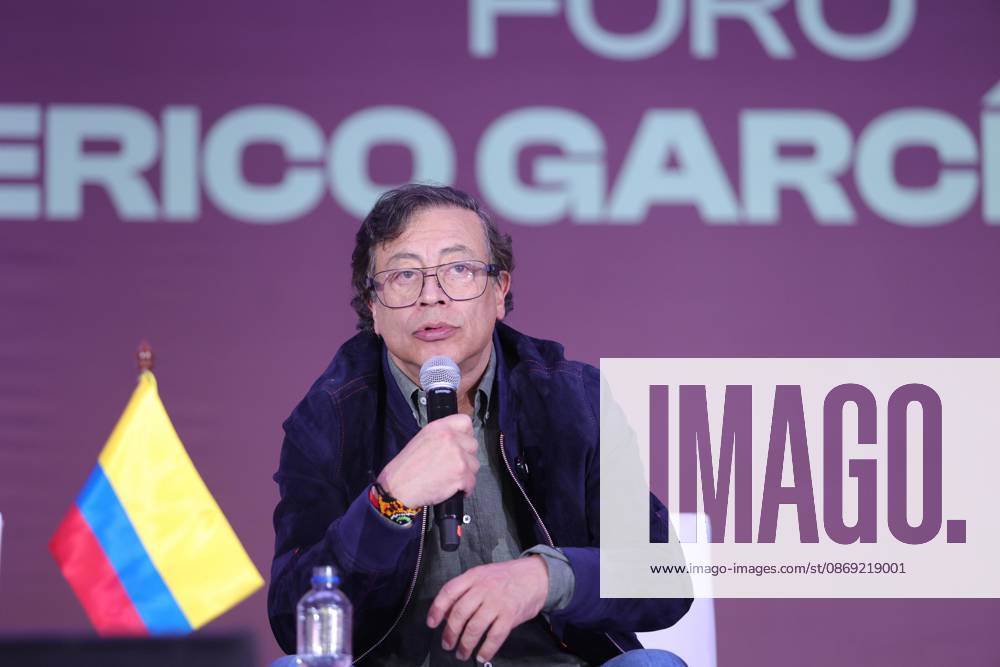 TO-45422 & x2013; Mexico City, September 29, 2026. Former Colombian President Gustavo Petro participates in the 26th Zocalo International Book Fair at the presentation of the book Nuestra Am& xe9;rica en vilo. Clasos.com.mx. - ZUMAcs4_ 20261011_faa_cs4_195