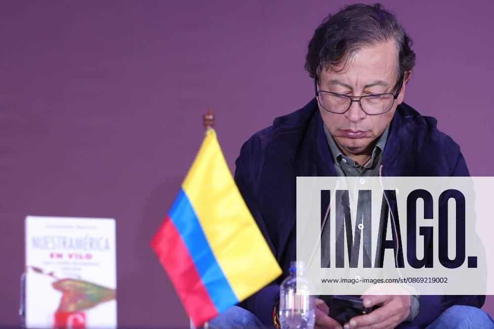 TO-45422 & x2013; Mexico City, September 29, 2026. Former Colombian President Gustavo Petro participates in the 26th Zocalo International Book Fair at the presentation of the book Nuestra Am& xe9;rica en vilo. Clasos.com.mx. - ZUMAcs4_ 20261011_faa_cs4_196