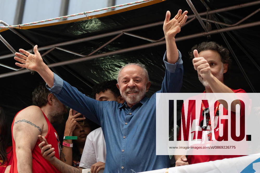 So£o Paulo, Brazil. 11 Oct 2026. The president of Brazil, Luiz Ino¡cio Lula da Silva (PT), takes part in a rally with supporters in So£o Paulo, Brazil, on October 11, 2026. Sao Paulo Brasil - ZUMAl146 20261011_aaf_l146_002