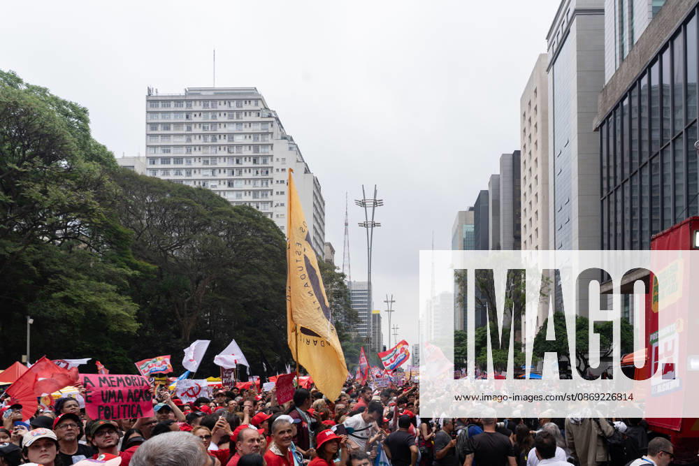 So£o Paulo, Brazil. 11 Oct 2026. The president of Brazil, Luiz Ino¡cio Lula da Silva (PT), takes part in a rally with supporters in So£o Paulo, Brazil, on October 11, 2026. Sao Paulo Brasil - ZUMAl146 20261011_aaf_l146_009